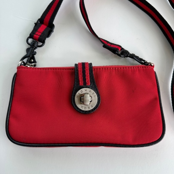 Michael Kors Red Nylon Twistlock / Zip Wristlet Crossbody Bag Small - Picture 3 of 11